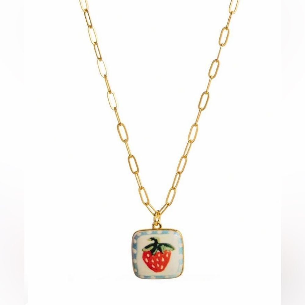 Strawberry Pendant Necklace A1700